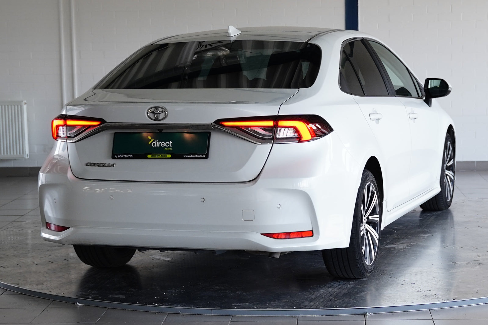 Toyota Corolla 1.5 VVT-i 92 kW – foto 2
