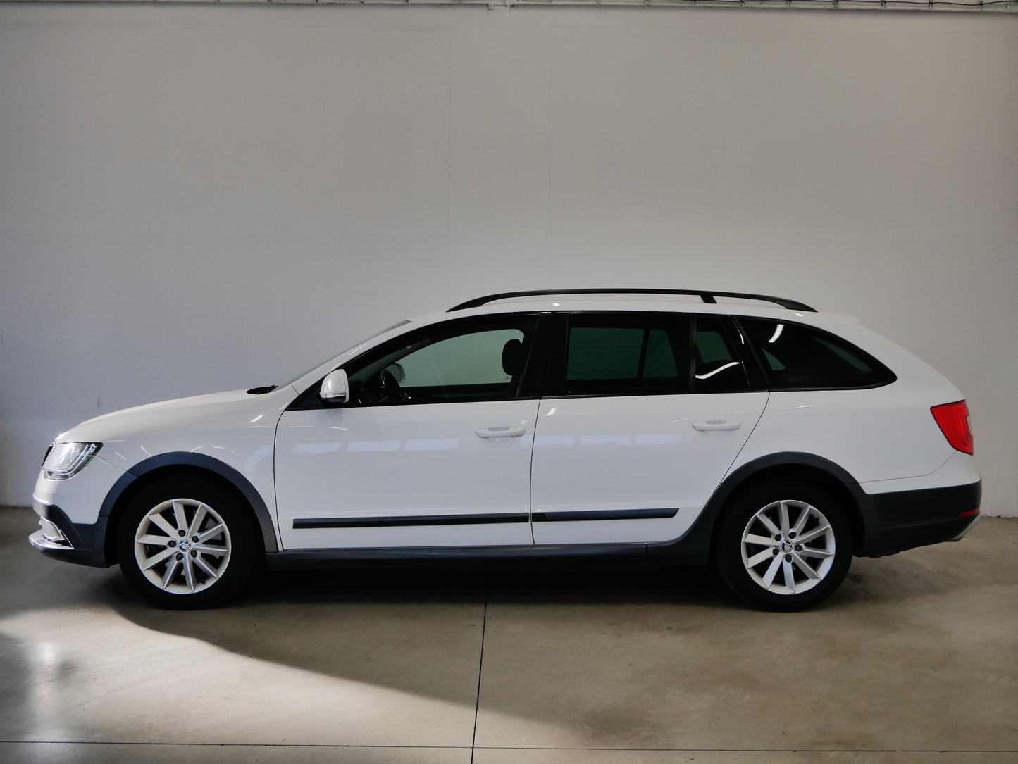 Škoda Superb 2.0 TDI 103 kW ScoutLine