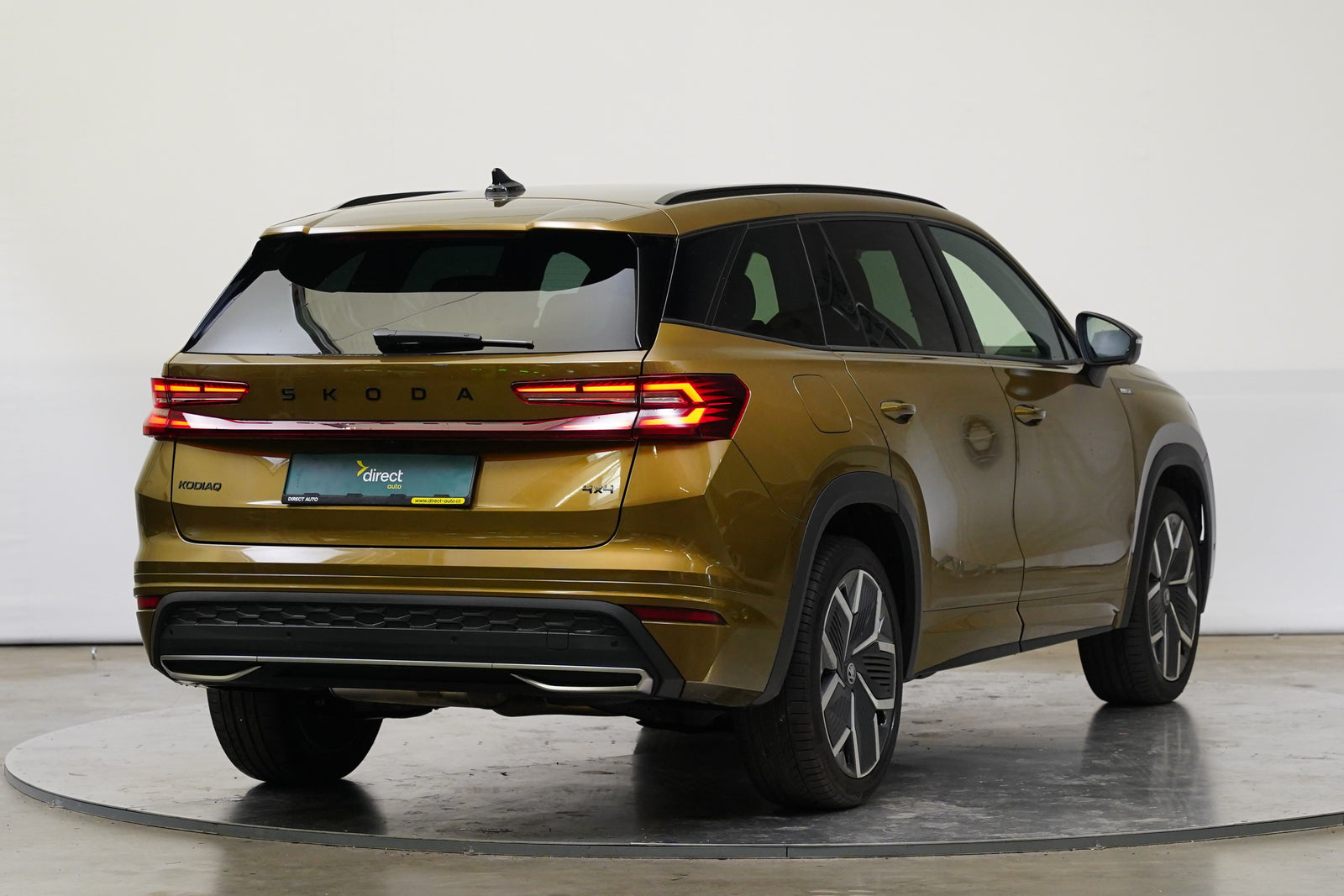 Škoda Kodiaq 2.0 TDI 142 kW 4x4 SportLine – foto 2