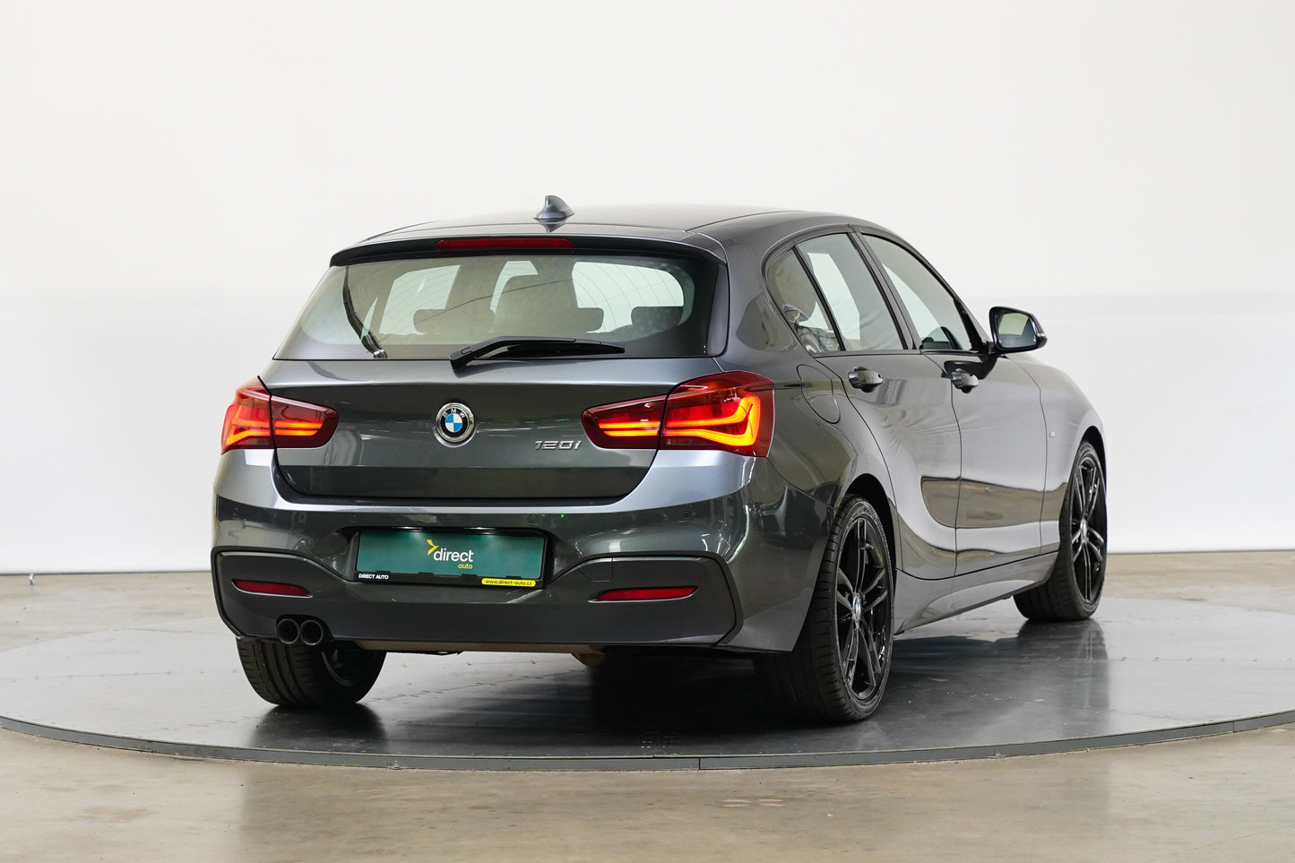 BMW Řada 1 120i 135 kW M Sportpaket