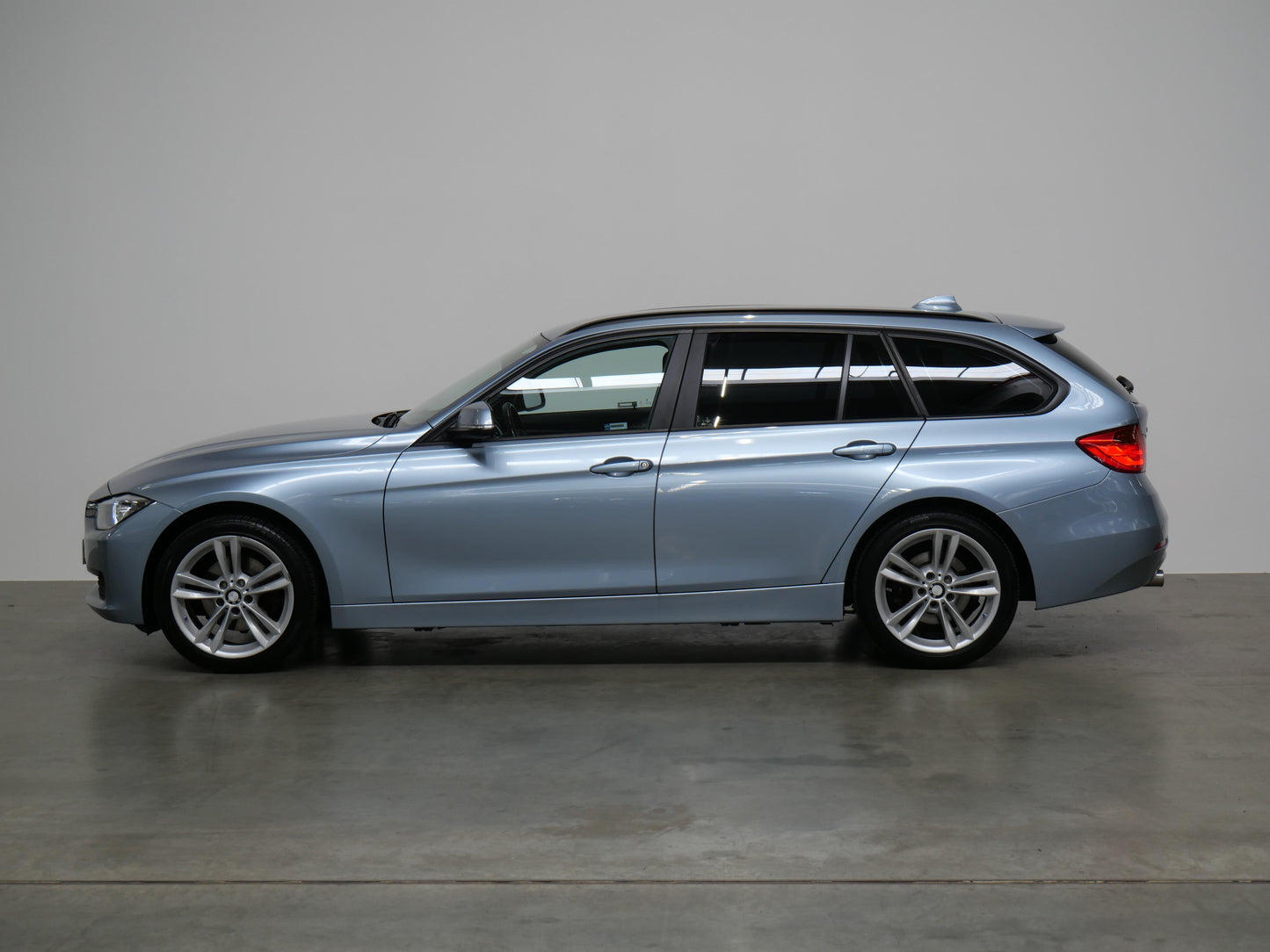 BMW Řada 3 320d 135 kW AUT xDrive