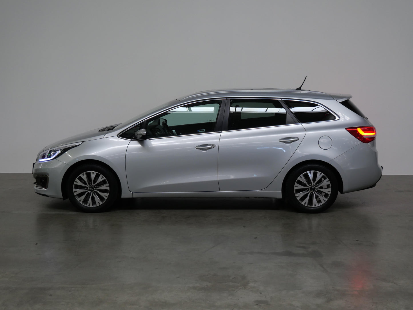 Kia Cee´d 1.6 GDI 99 kW Exclusive