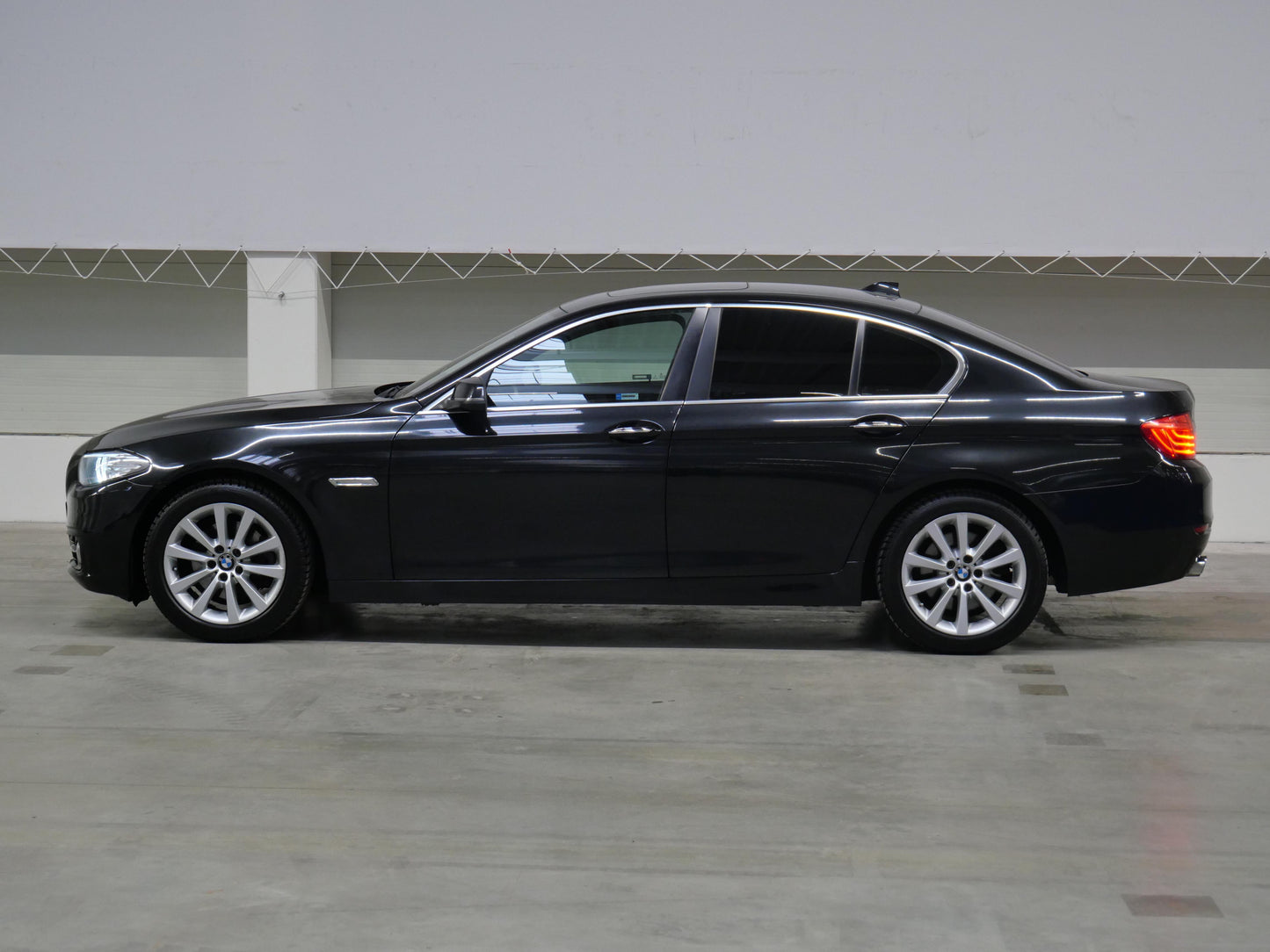 BMW Řada 5 520d 140 kW xDrive
