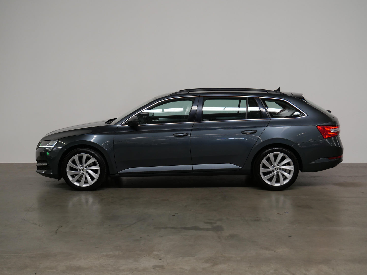 Škoda Superb 2.0 TDI 110 kW Ambition Plus