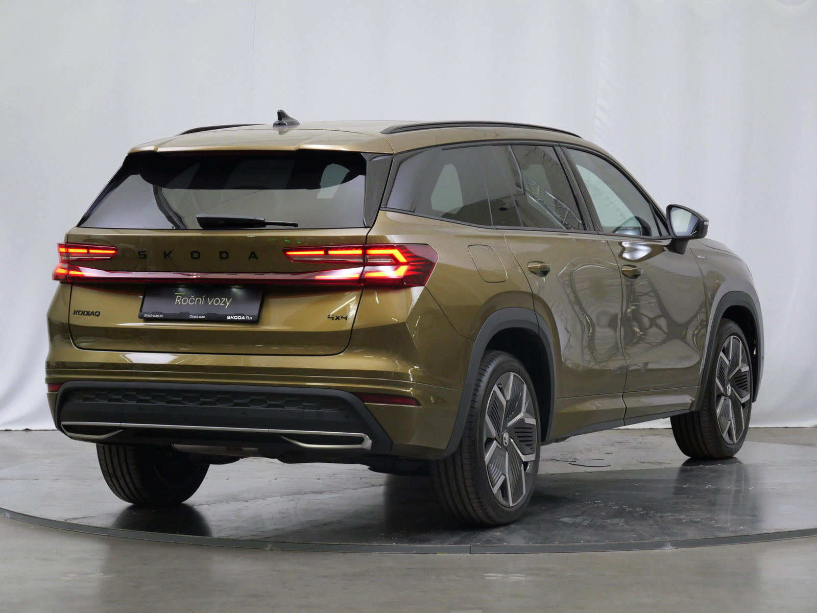 Škoda Kodiaq 2.0 TDI 142 kW 4x4 SportLine – foto 2