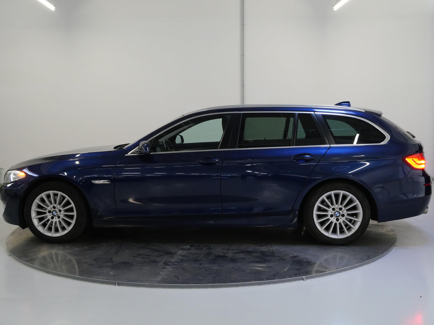 BMW Řada 5 525d 160 kW xDrive