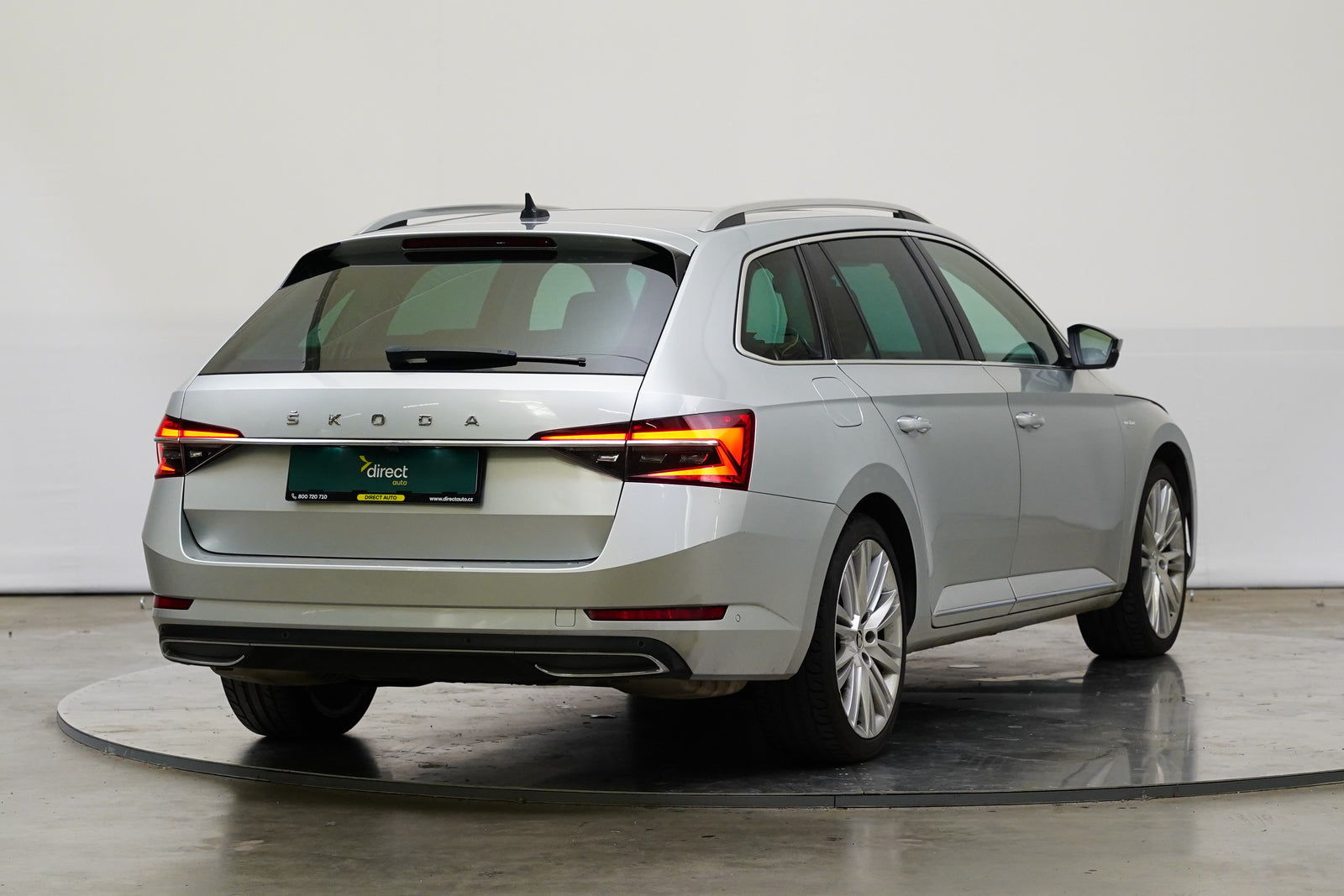 Škoda Superb 2.0 TSI 140 kW Laurin & Klemen – foto 2