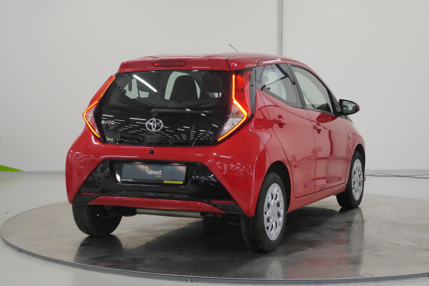 Toyota Aygo 1.0 VVT-i 53 kW X-Play
