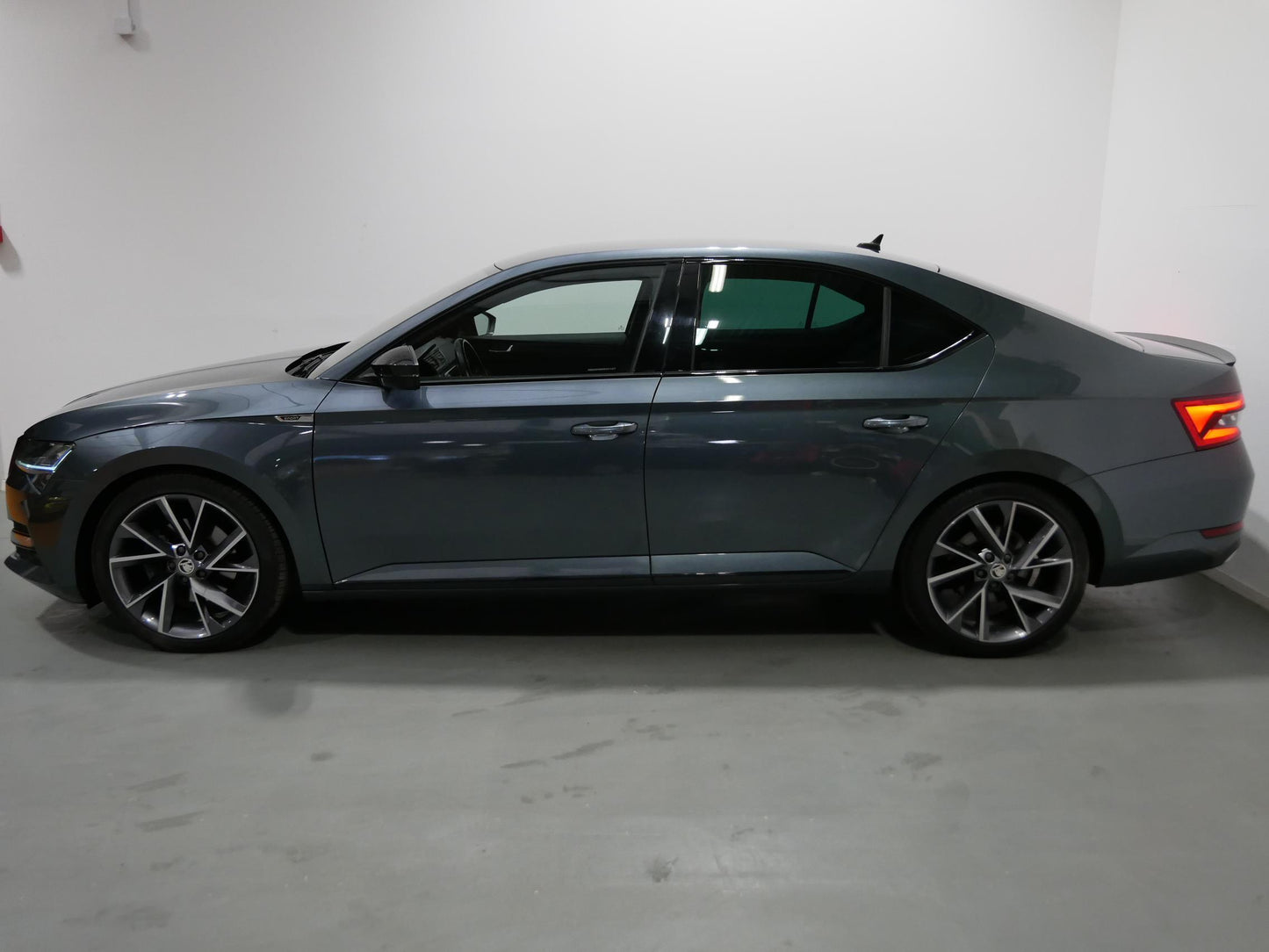 Škoda Superb 2.0 TSI 140 kW Sportline