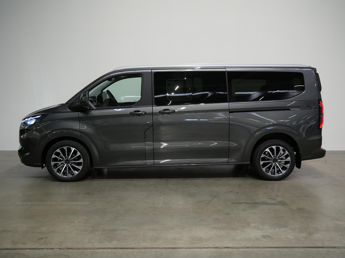 Ford Tourneo Custom 2.0 EcoBlue 125 kW AUT AWD