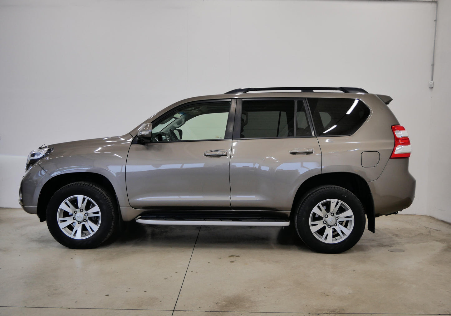 Toyota Land Cruiser 150 2.8 D-4D 130kW Executive