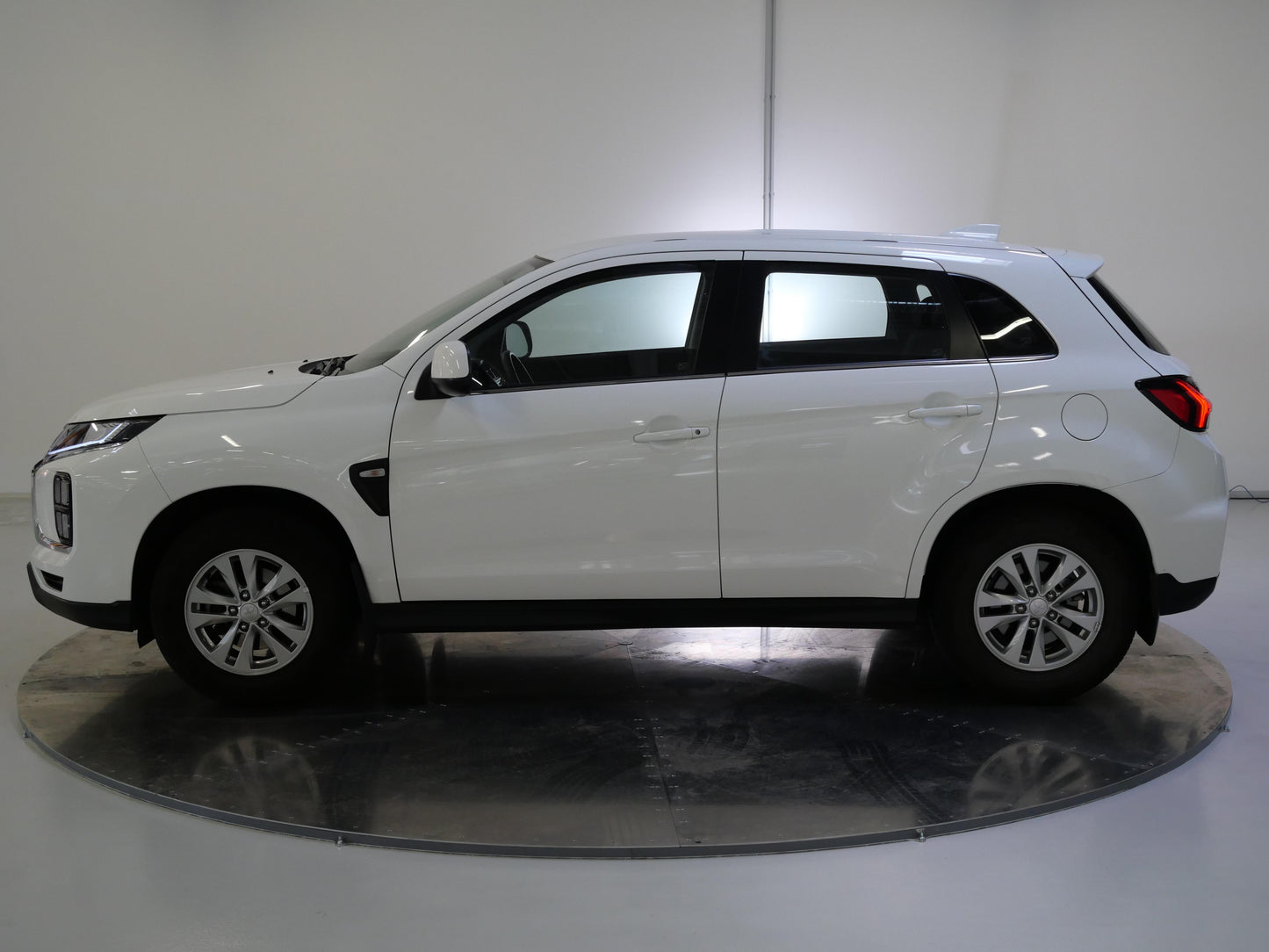 Mitsubishi ASX 2.0i INVITE 110 kW