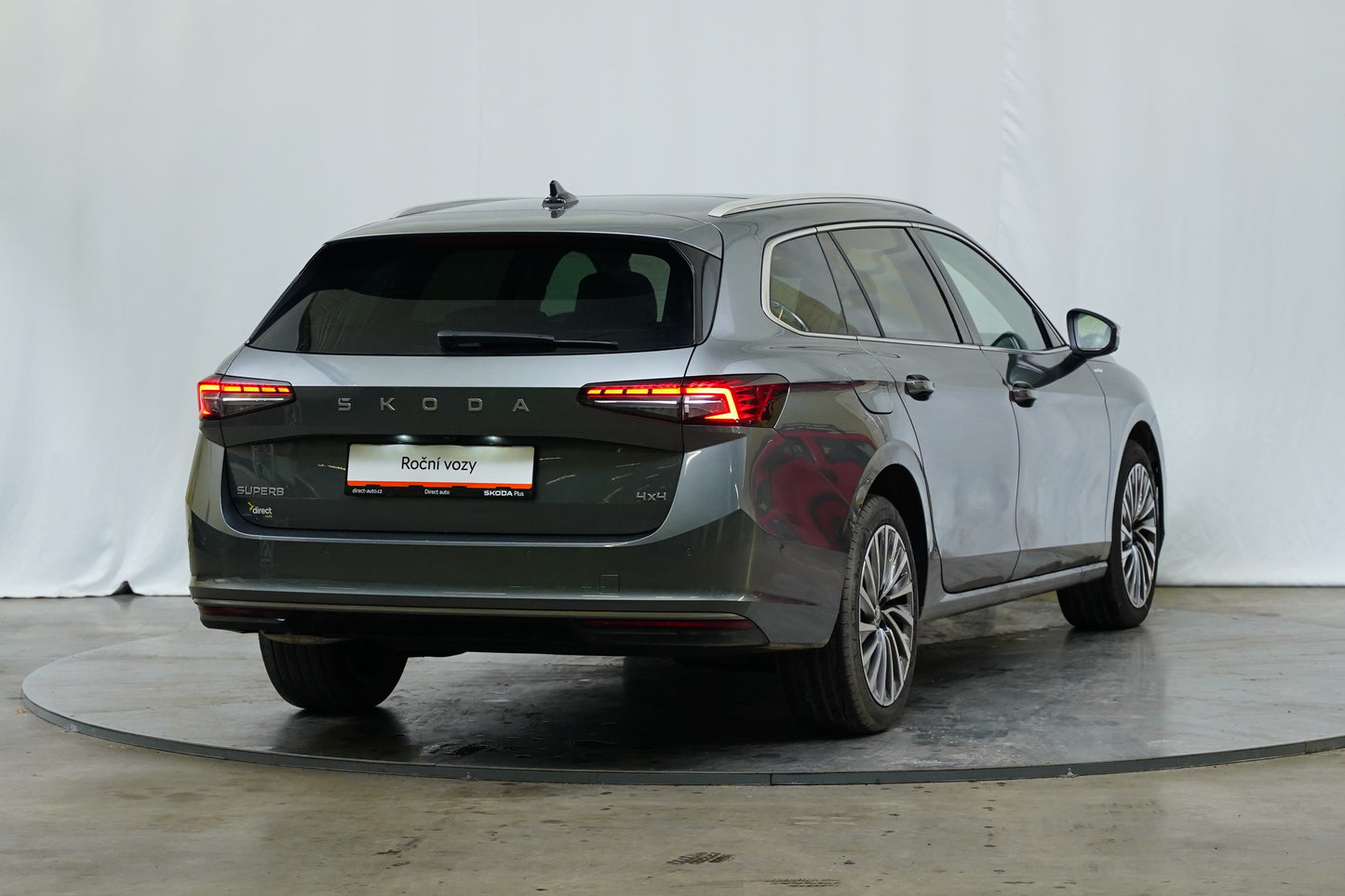 Škoda Superb 2.0 TDI 142 kW DSG 4x4 L&K
