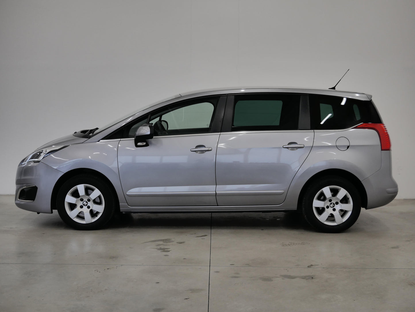 Peugeot 5008 1.6 BlueHDI 88 kW Active S&S