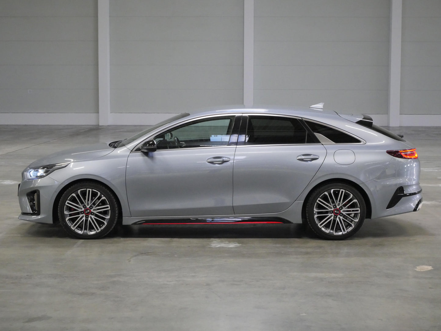 Kia Motors ProCeed 1.6 T-GDI 150 kW GT