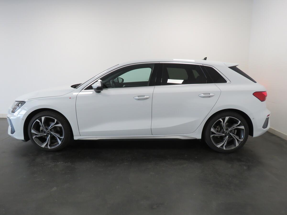 Audi A3 1.5 TFSI 110 kW S line
