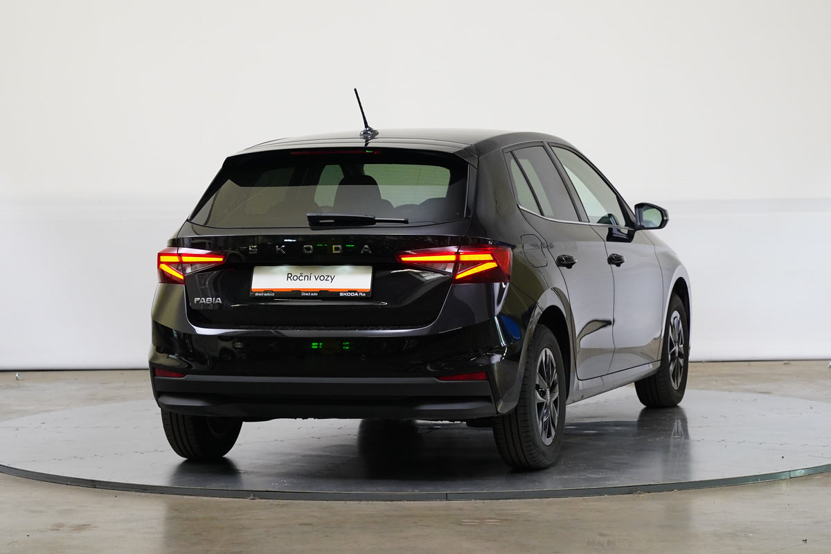 Škoda Fabia 1.0 TSI 85kW DSG Top Selection – foto 2