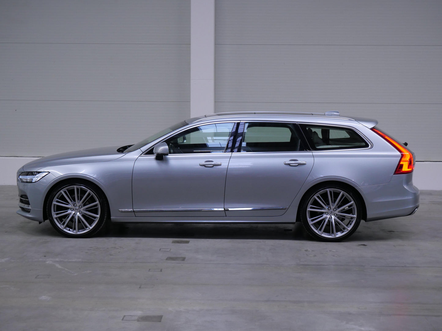 Volvo V90 2.0 D4 140 kW Inscription