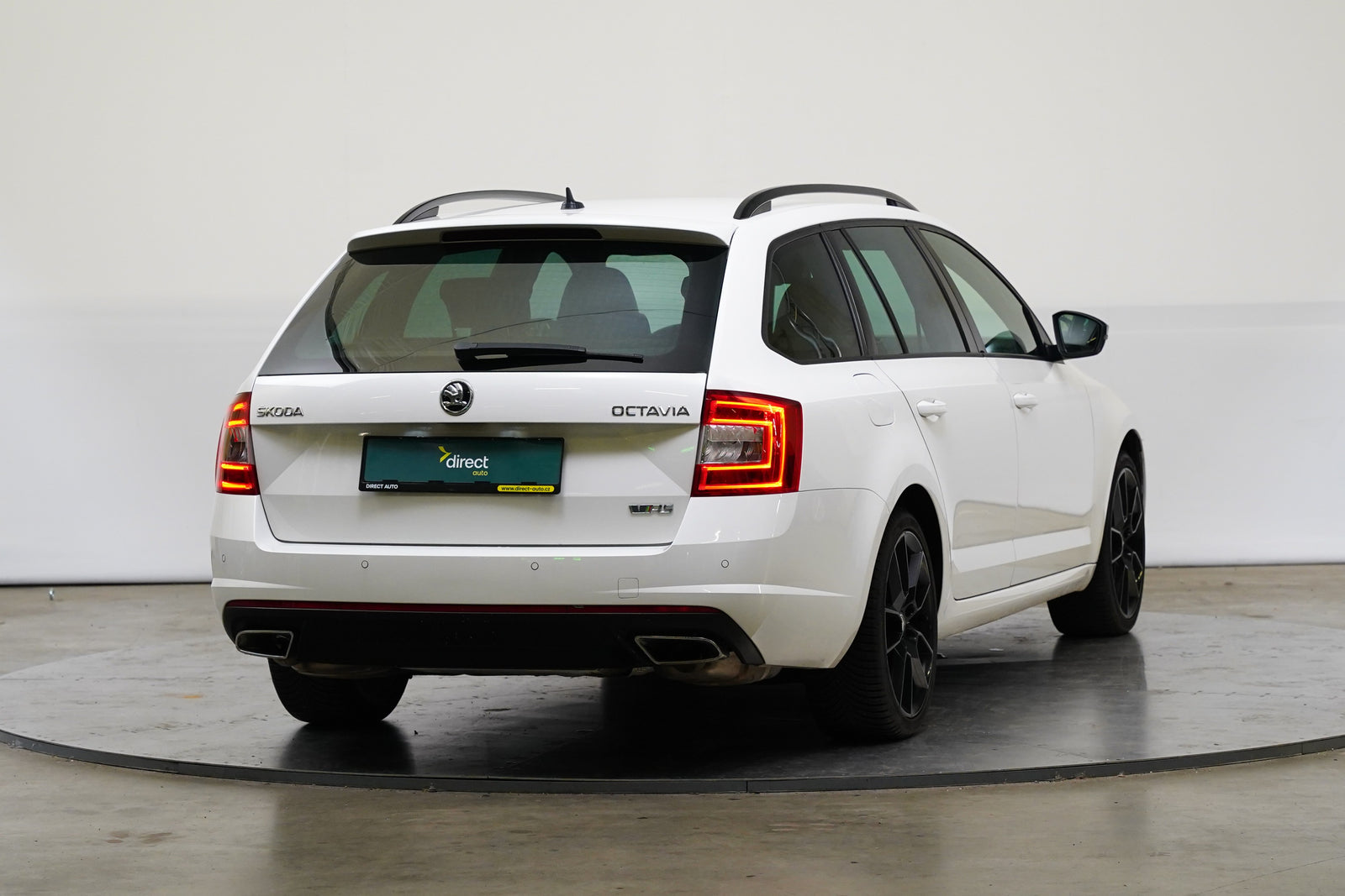 Škoda Octavia 2.0 TSI 162 kW RS – foto 2