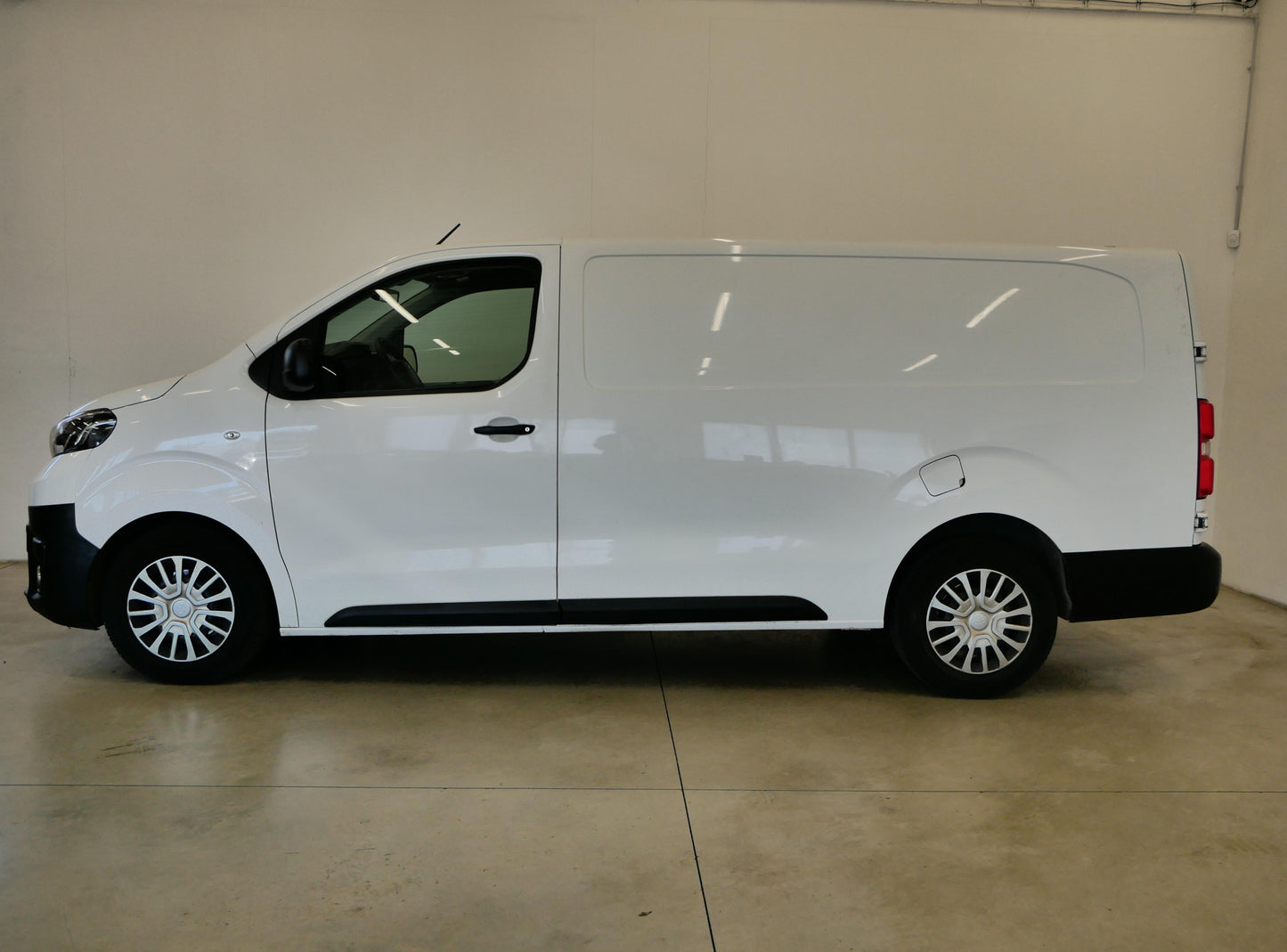 Toyota Proace 2.0 D-4D L3H1 3 místa