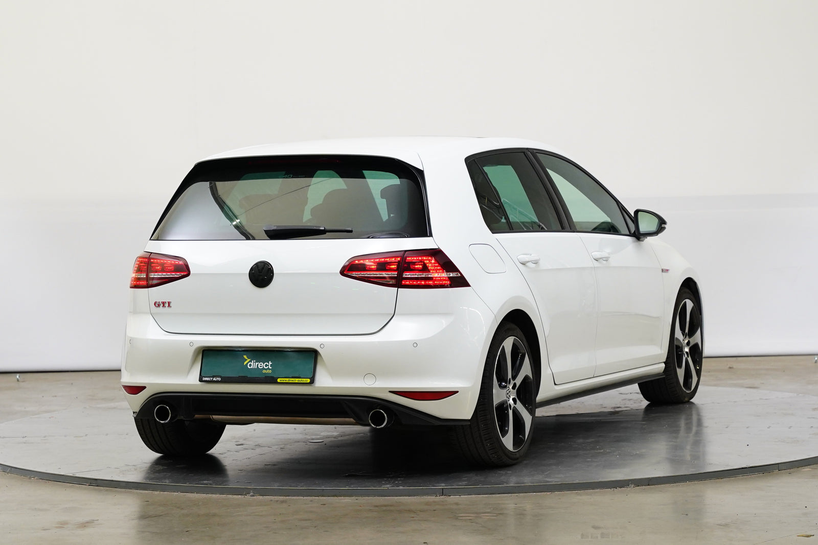 Volkswagen Golf 2.0 TSI 169 kW GTI – foto 2