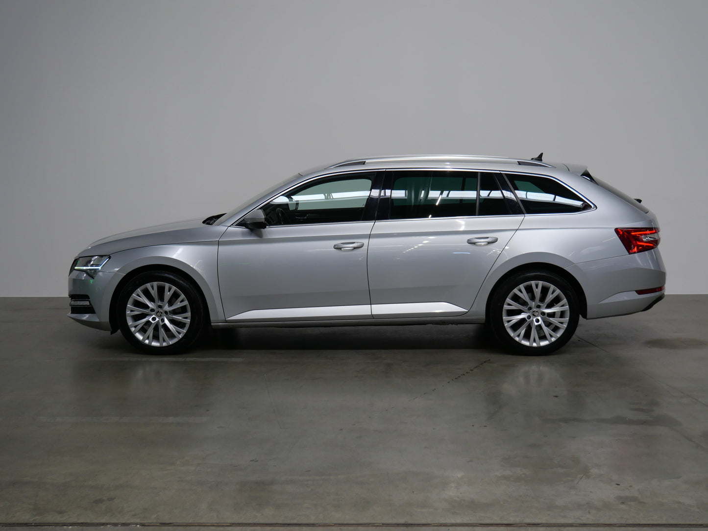 Škoda Superb 2.0 TDI 110 kW DSG Style Plus
