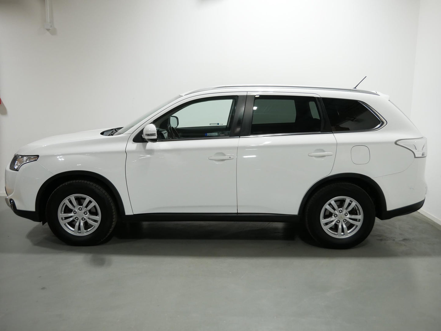 Mitsubishi Outlander 2.2 DI-D 110 kW Intense