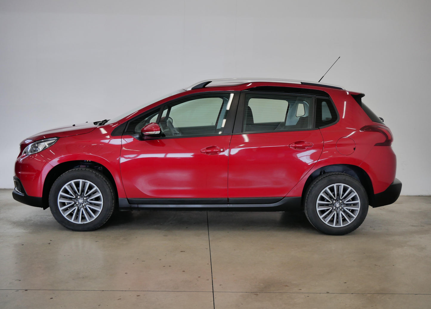 Peugeot 2008 1.2 Puretech 82 kW Active