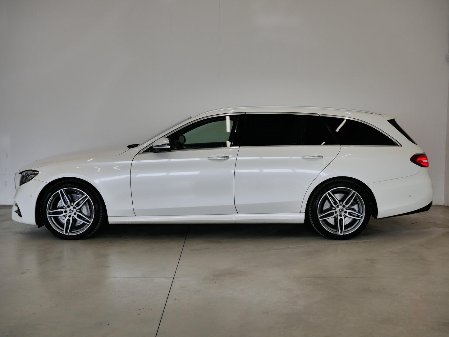 Mercedes-Benz E-Class E400 4MATIC 245KW