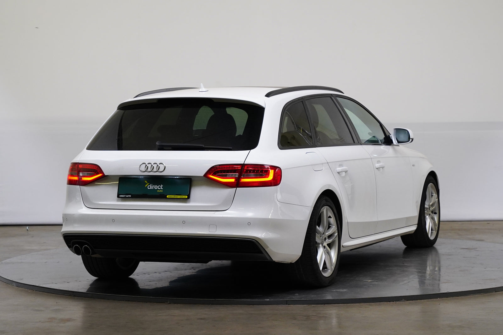 Audi A4 2.0 TDI 110 kW S line plus – foto 2
