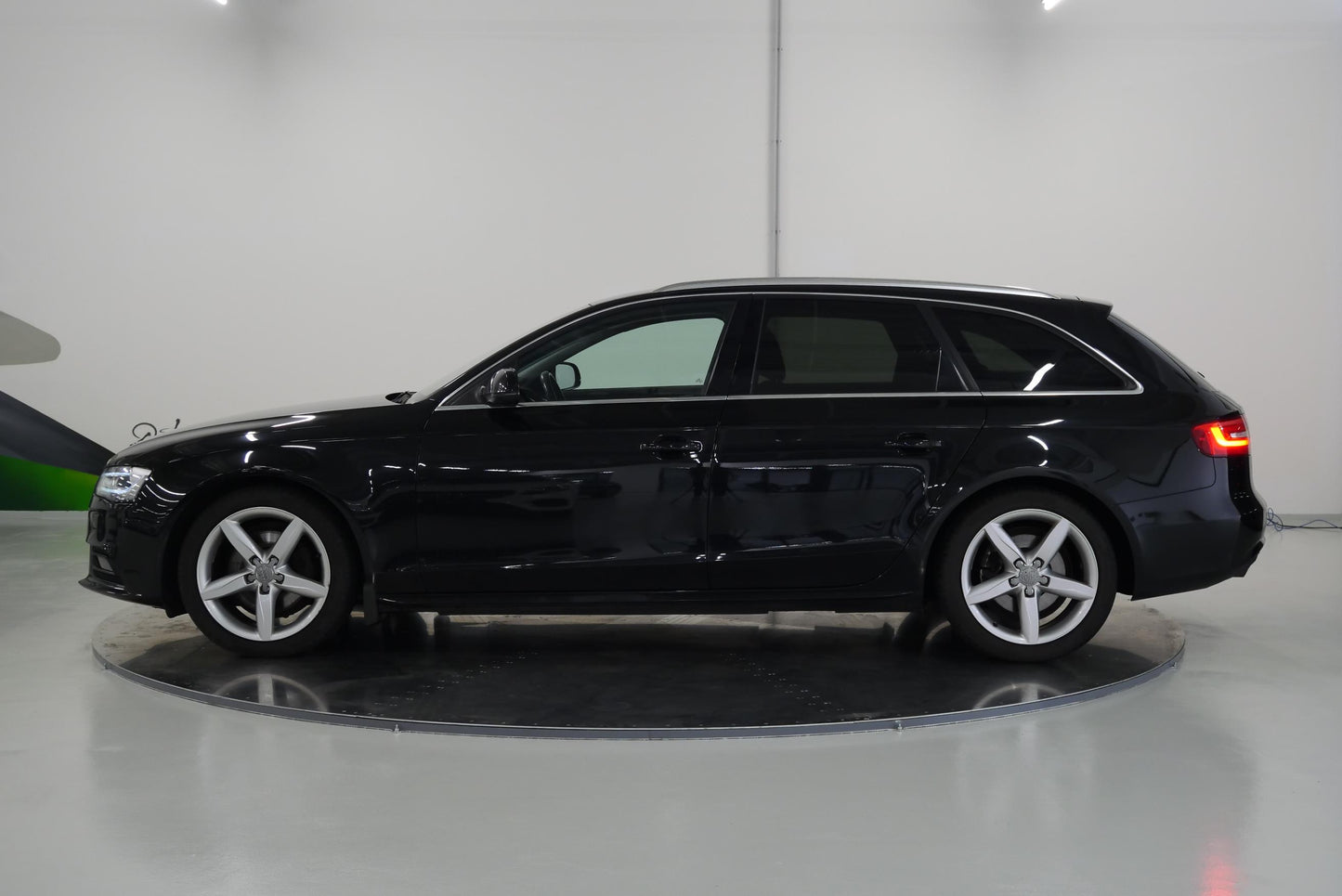 Audi A4 2.0 TDI 130 kW Attraction