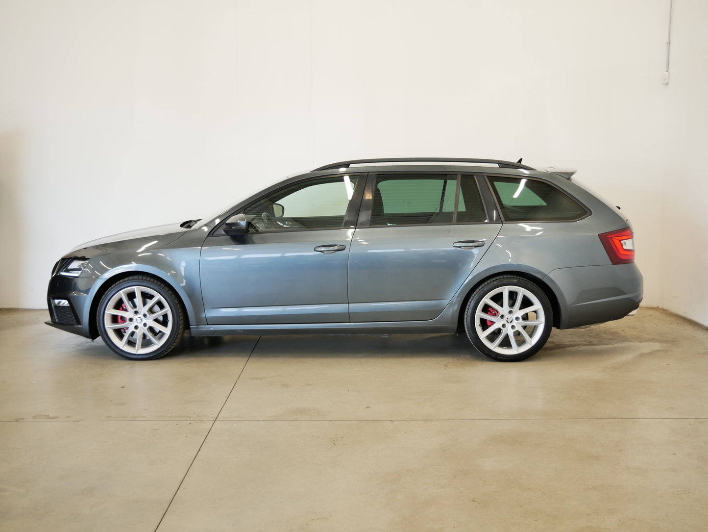 Škoda Octavia 2.0 TDI 135 kW DSG RS