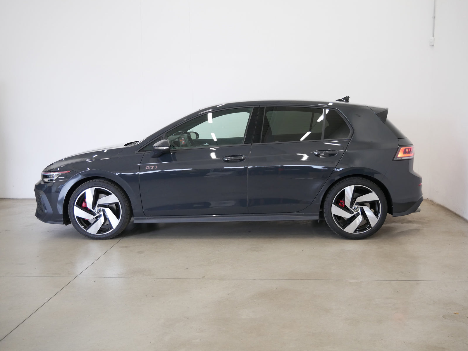 Volkswagen Golf 2.0 TSI 195 kW DSG GTI – foto 3