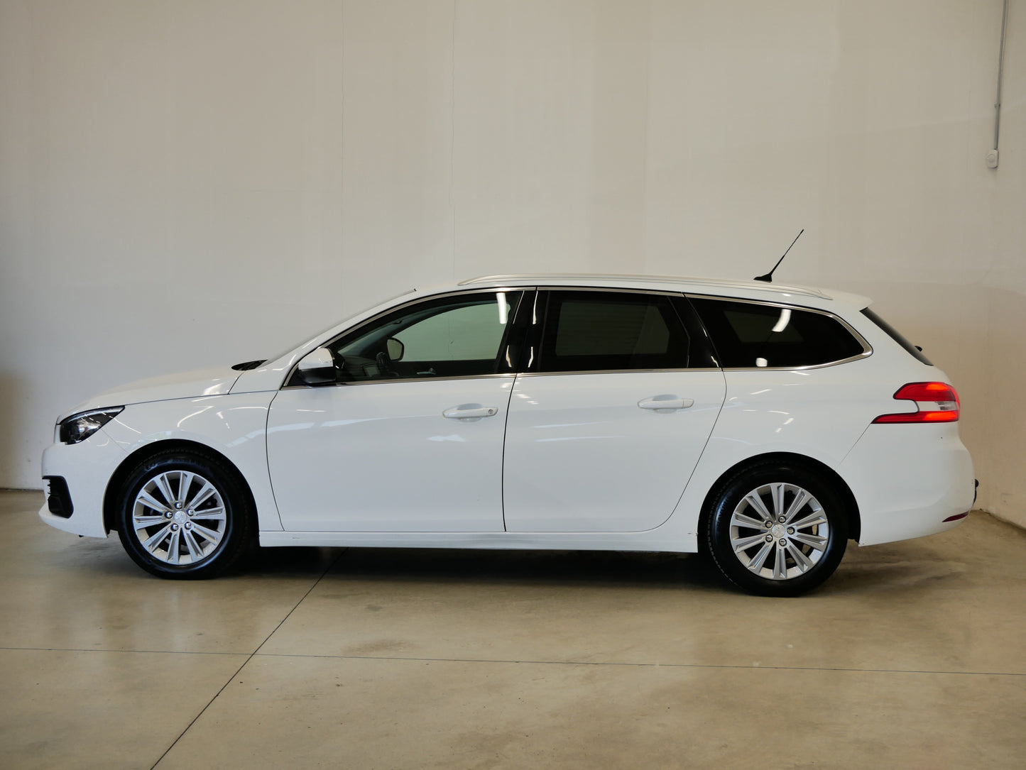 Peugeot 308 1.5BlueHDi 96kW
