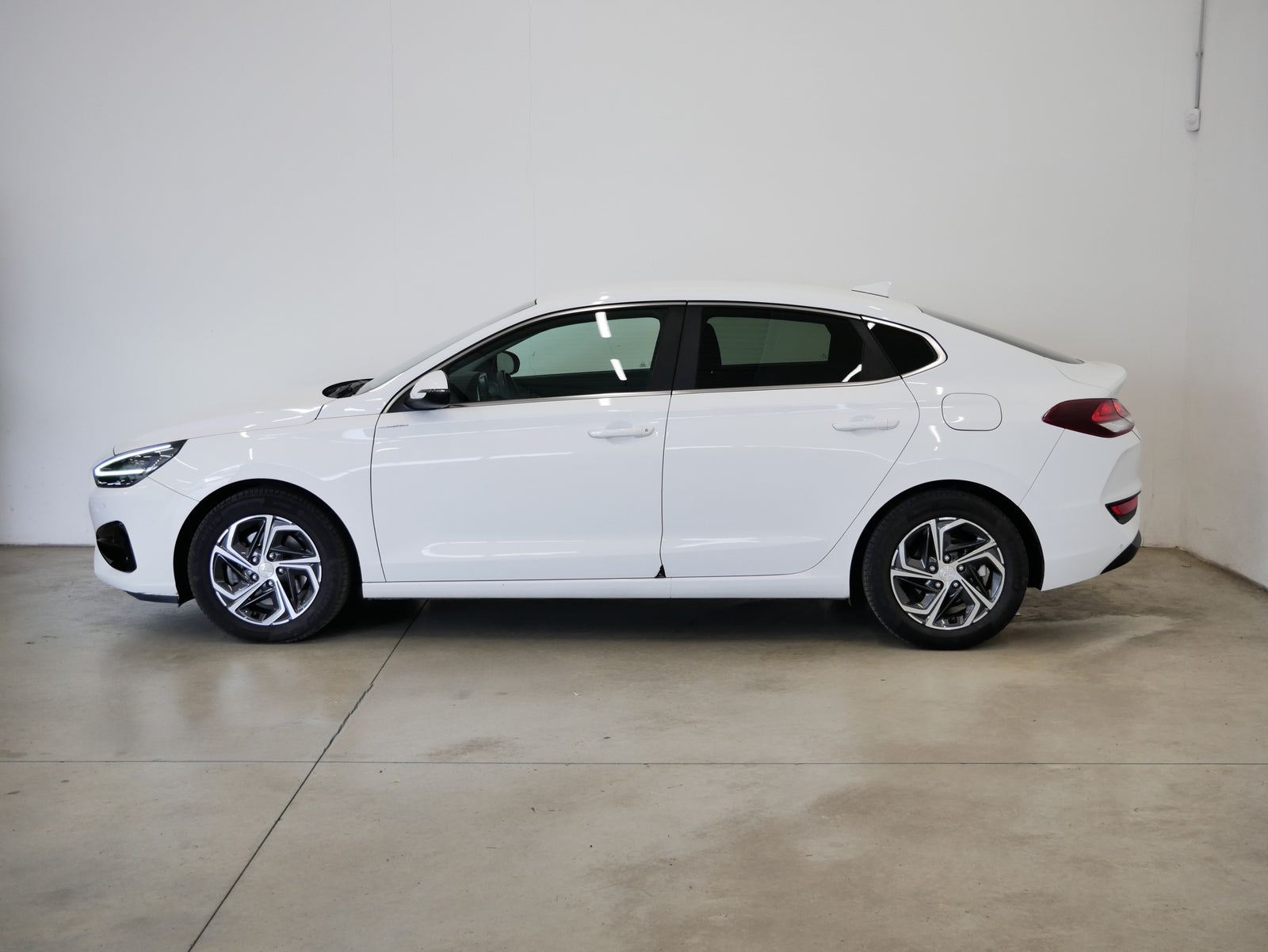 Hyundai i30 1.0 T-GDI 88 kW DCT Smart – foto 3