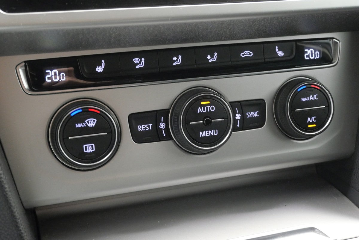 Volkswagen Passat 2.0 TDI 140 kW DSG 4x4 Comfort – foto 20
