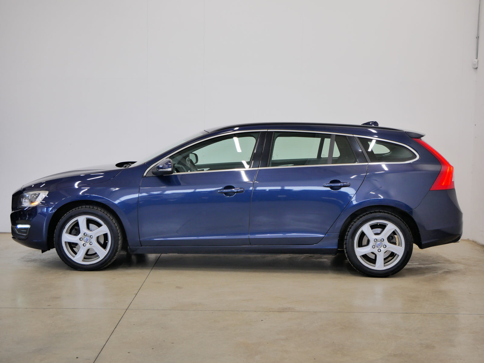 Volvo V60 D4 133kW Momentum – foto 3