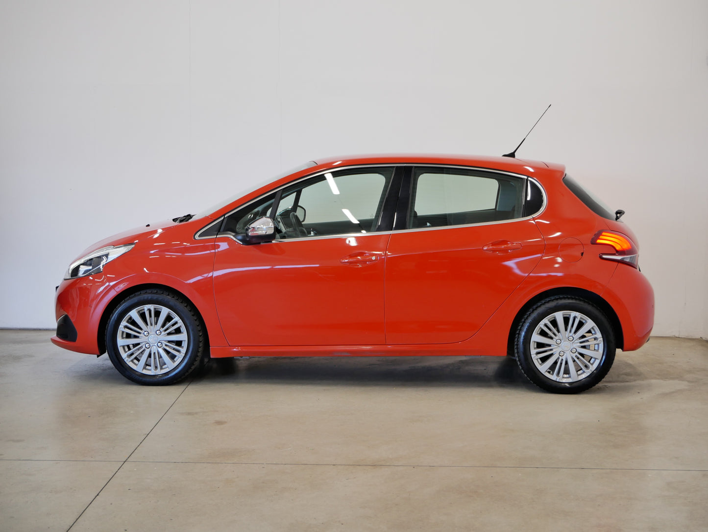 Peugeot 208 1.2 PureTech 81 kW Allure