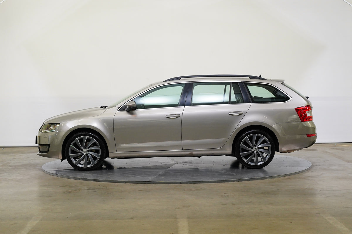 Škoda Octavia 2.0 TDI 135 kW 4x4 L&K – foto 3