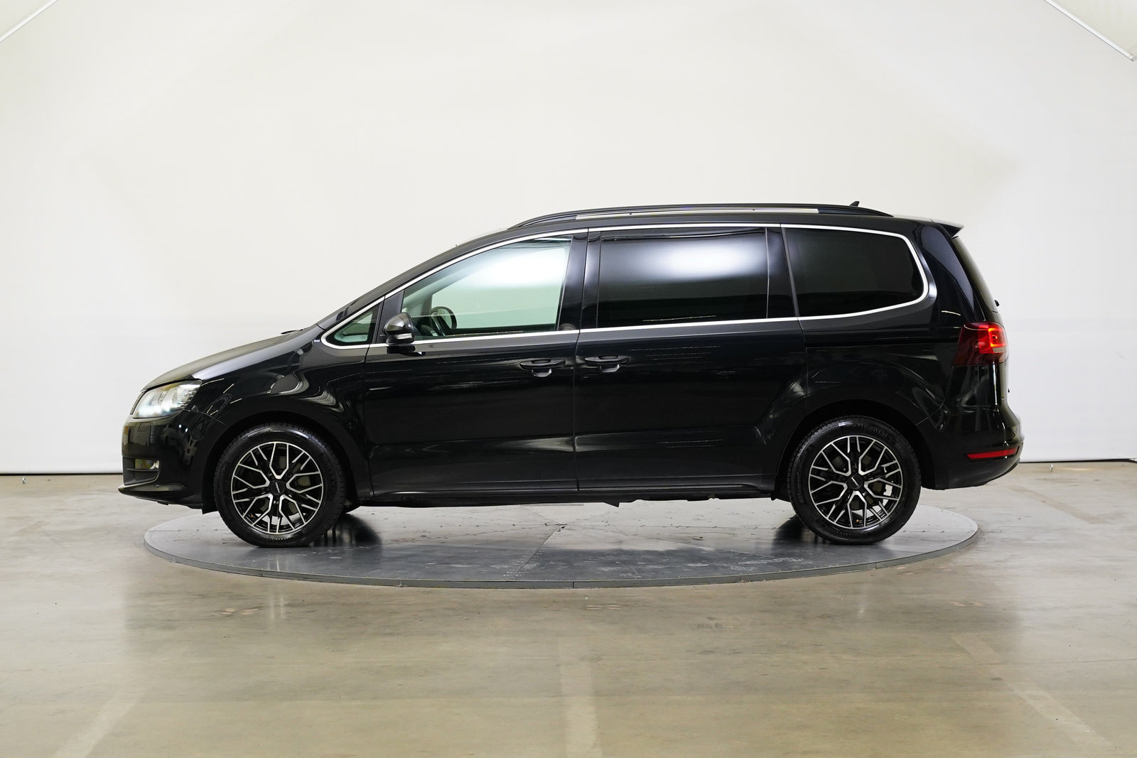 Volkswagen Sharan 2.0 TDI 135 kW DSG Comfortline – foto 3