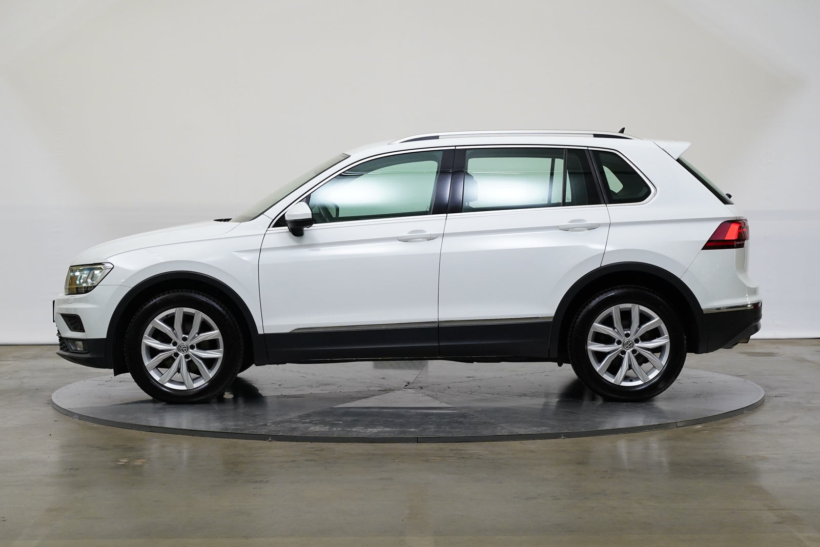 Volkswagen Tiguan 2.0 TDI 110 kW Highline – foto 3