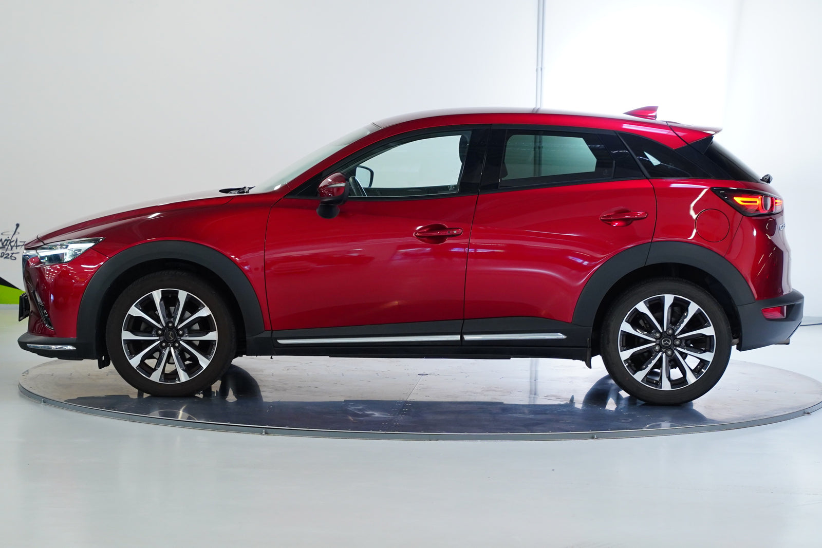 Mazda CX-3 2.0 Skyactiv-G 89 kW Exclusive – foto 3