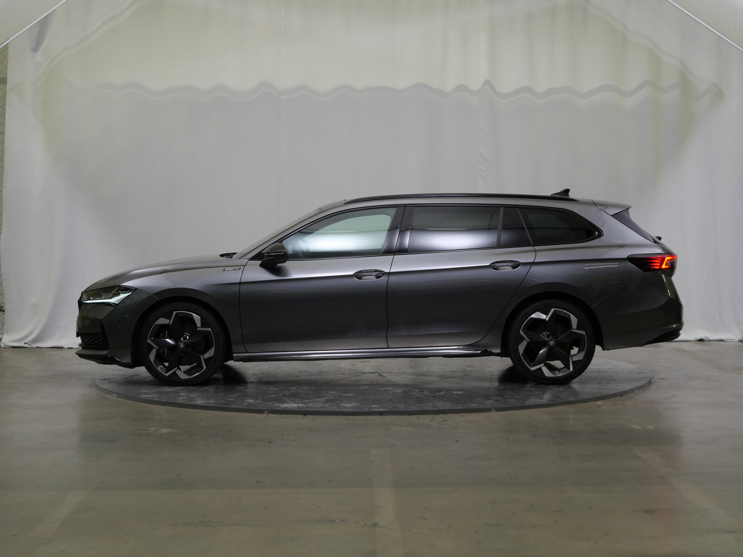 Škoda Superb 2.0 TDI 142 kW 4x4 SportLine