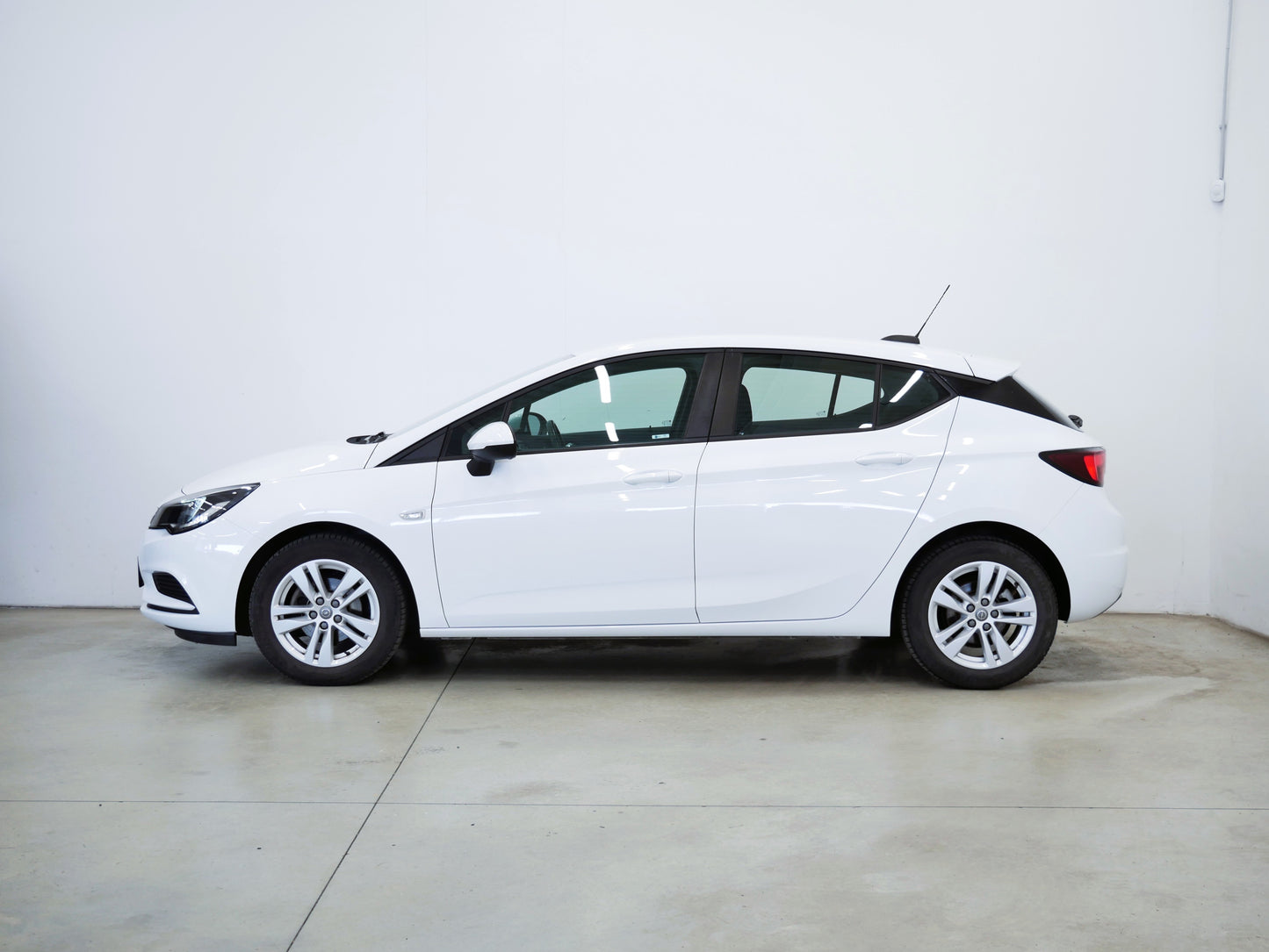 Opel Astra 1.4i 74kW Enjoy