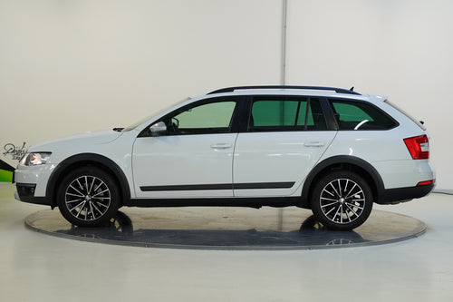 Škoda Octavia 2.0 TDI 135 kW Scout 4x4 – foto 3
