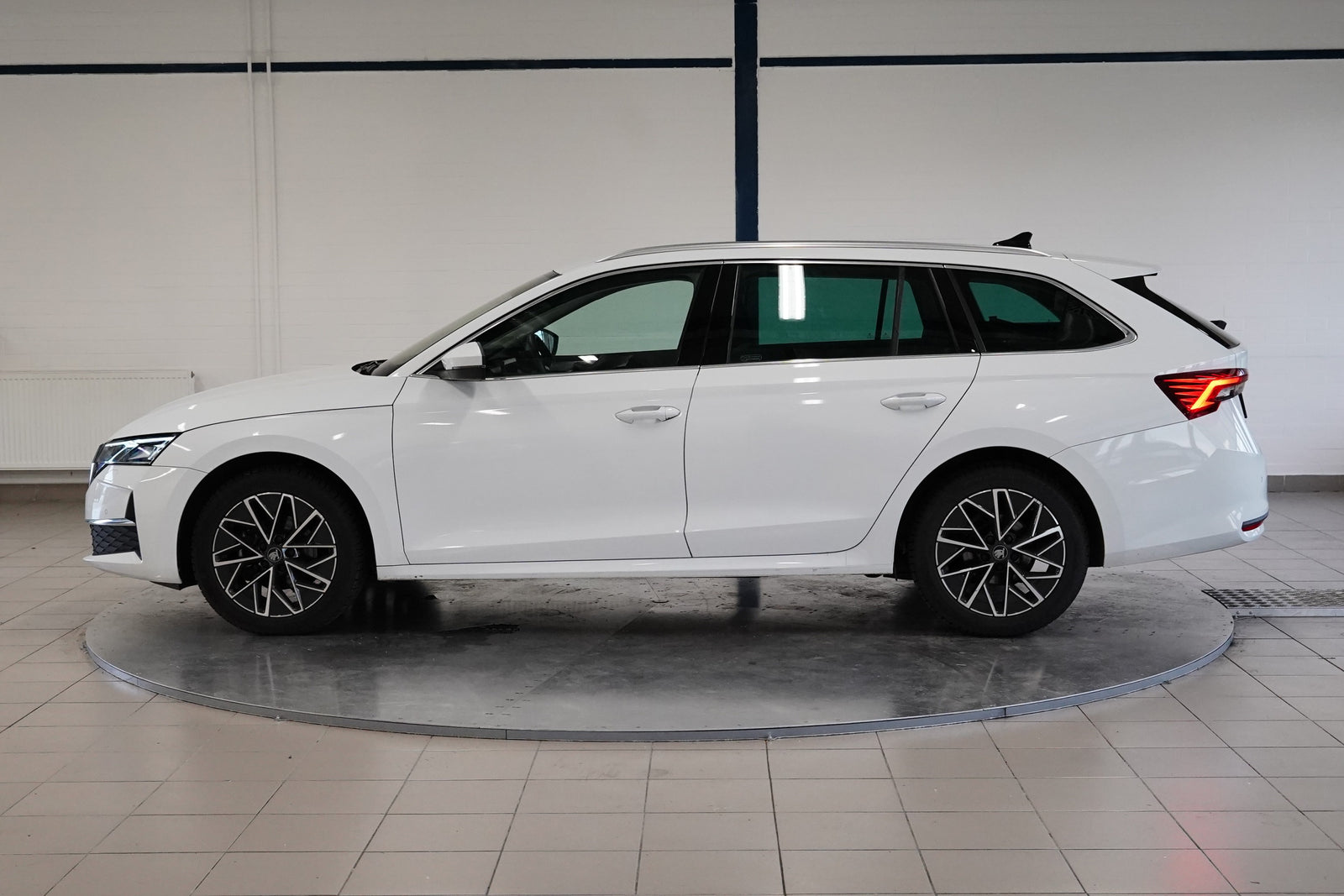 Škoda Octavia 2.0 TDI 110 kW Top Selection – foto 3