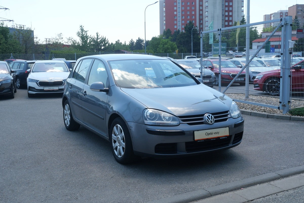 Volkswagen Golf 2.0 FSI 110kW