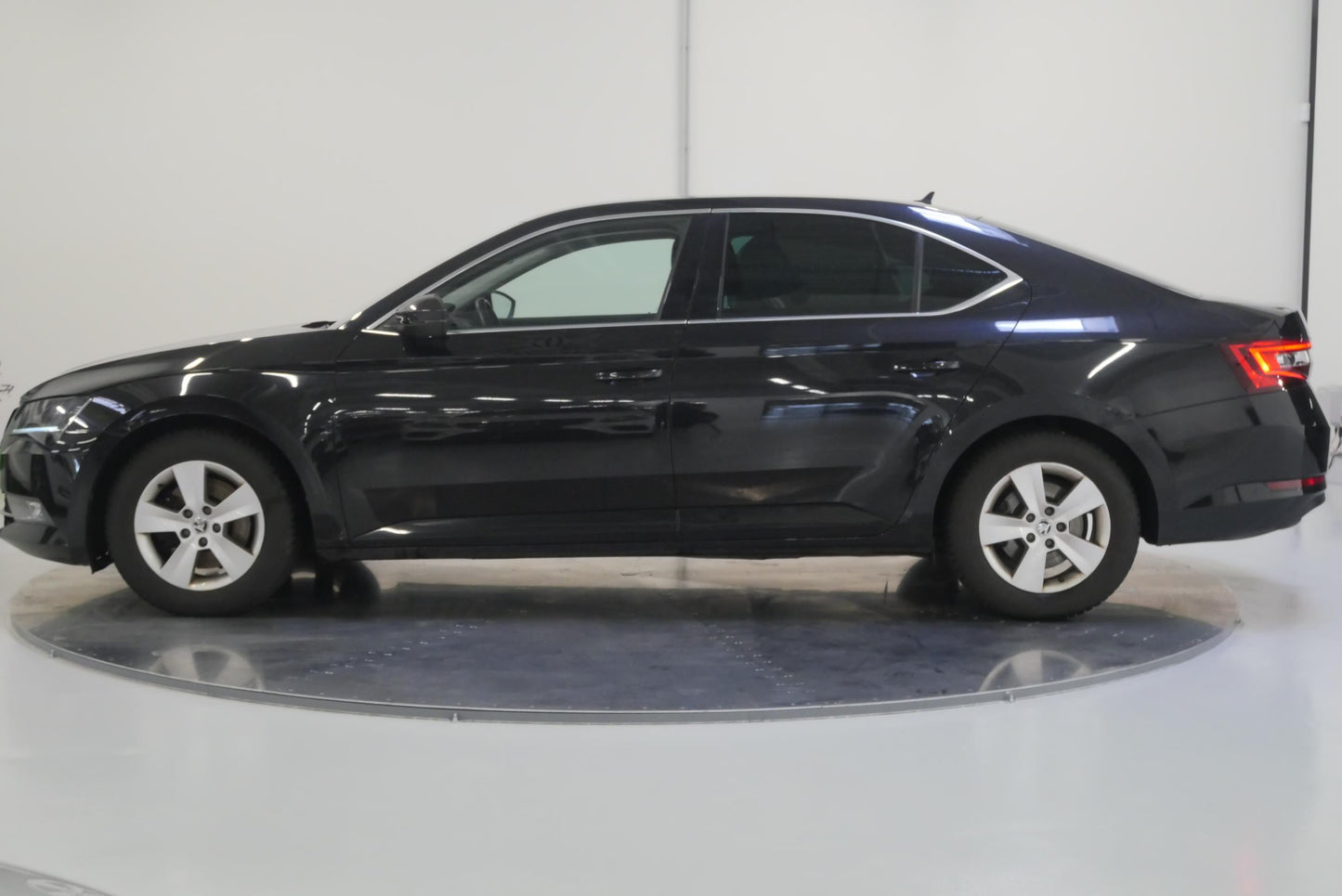 Škoda Superb 1.6 TDI 88kW DSG Style Premium