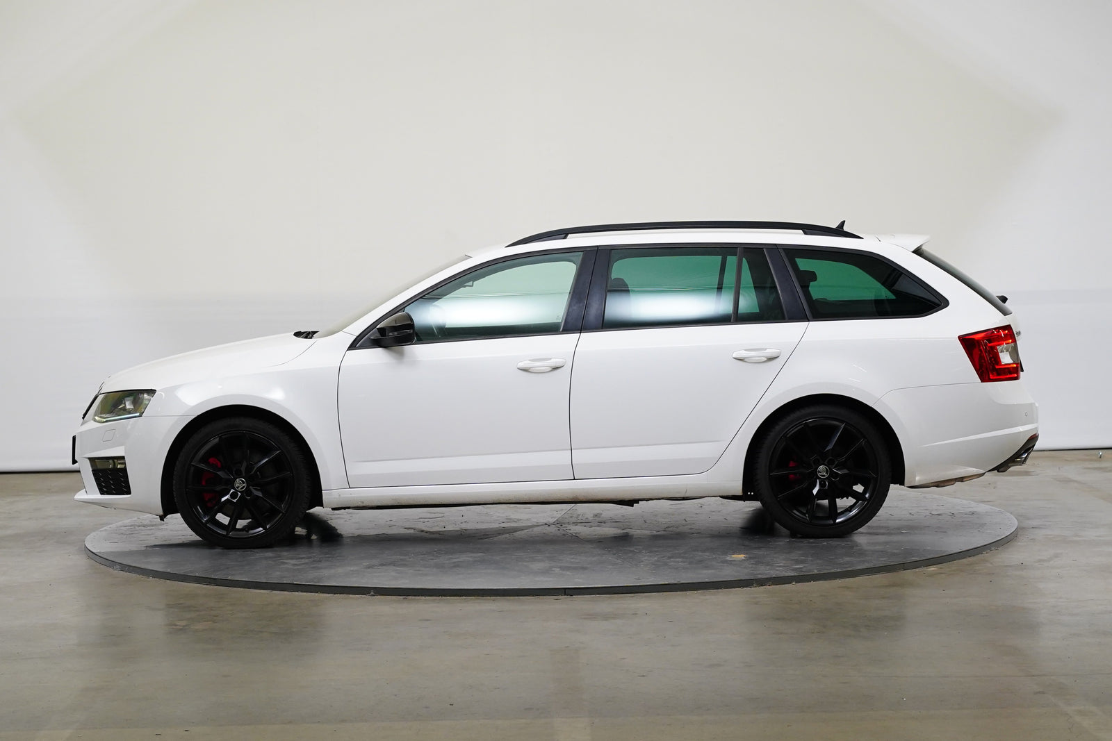 Škoda Octavia 2.0 TSI 162 kW RS – foto 3