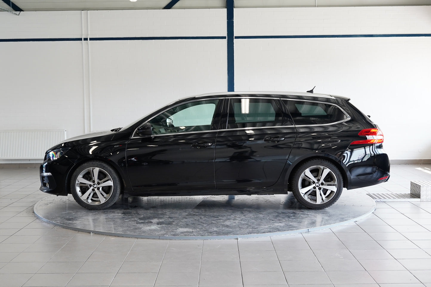 Peugeot 308 2.0 Blue-HDi 132 kW GT